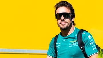 MONTMELÓ (BARCELONA), 04/06/2023.- El piloto español Fernando Alonso, del equipo Aston Martin, a su llegada este domingo al Circuito de Barcelona-Catalunya, previo a la carrera del GP de España de Fórmula Uno que se celebra este fin de semana en el Circuito de Barcelona. EFE/Siu Wu

