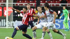 Action from the Clásico Tapatío at the Apertura 2022