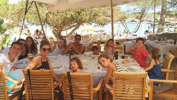 Xabi Alonso, Arbeloa y Callejón, juntos de vacaciones en Ibiza