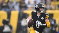 PITTSBURGH, PENNSYLVANIA - OCTOBER 29: Kenny Pickett #8 of the Pittsburgh Steelers looks to throw the ball during the first quarter against the Jacksonville Jaguars at Acrisure Stadium on October 29, 2023 in Pittsburgh, Pennsylvania.   Joe Sargent/Getty Images/AFP (Photo by Joe Sargent / GETTY IMAGES NORTH AMERICA / Getty Images via AFP)