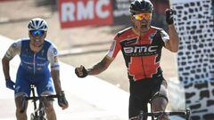Belgium&#039;s Greg Van Avermaet (R) celebrates as he crosses the finish line ahead of Czech Republic&#039;s Zdenek Stybar at the end of the 115th edition of the Paris-Roubaix one-day classic cycling race, between Compiegne and Roubaix, on April 9, 2017 in Roubaix, northern France. / AFP PHOTO / FranxE7ois LO PRESTI