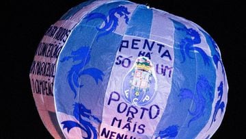 FC Porto's fans celebrate the team's victory after the Portuguese First League soccer match between FC Porto and CD Feirense, at Dragao Stadium in Porto, northern Portugal, 06 May 2018. 