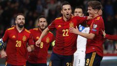 Sarabia celebra el gol de la victoria de Espa&ntilde;a en Grecia.