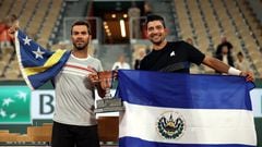 Tras conquistar la modalidad de dobles junto a su compañero Jean-Julien Rojer, Arévalo se convirtió en el primer centroamericano en ganar en Roland Garros.