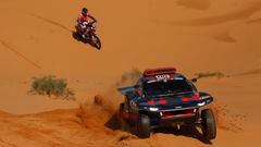 Rallying - Dakar Rally - Stage 6 - Ha'il to Riyadh - Saudi Arabia - January 6, 2023 Team Audi Sport's Carlos Sainz and co-driver Lucas Cruz in action during stage 6 REUTERS/Hamad I Mohammed