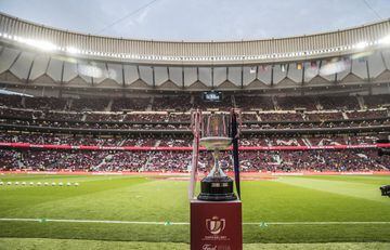 Copa del Rey trophy.