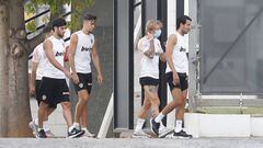 Guedes, Gabriel, Wass y Parejo, en un entrenamiento del Valencia.