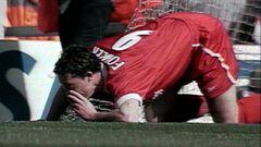 Robbie Fowler celebra un gol con el Liverpool