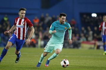 Barcelona's Messi in full flow against Atlético in the Copa del Rey semi-final.