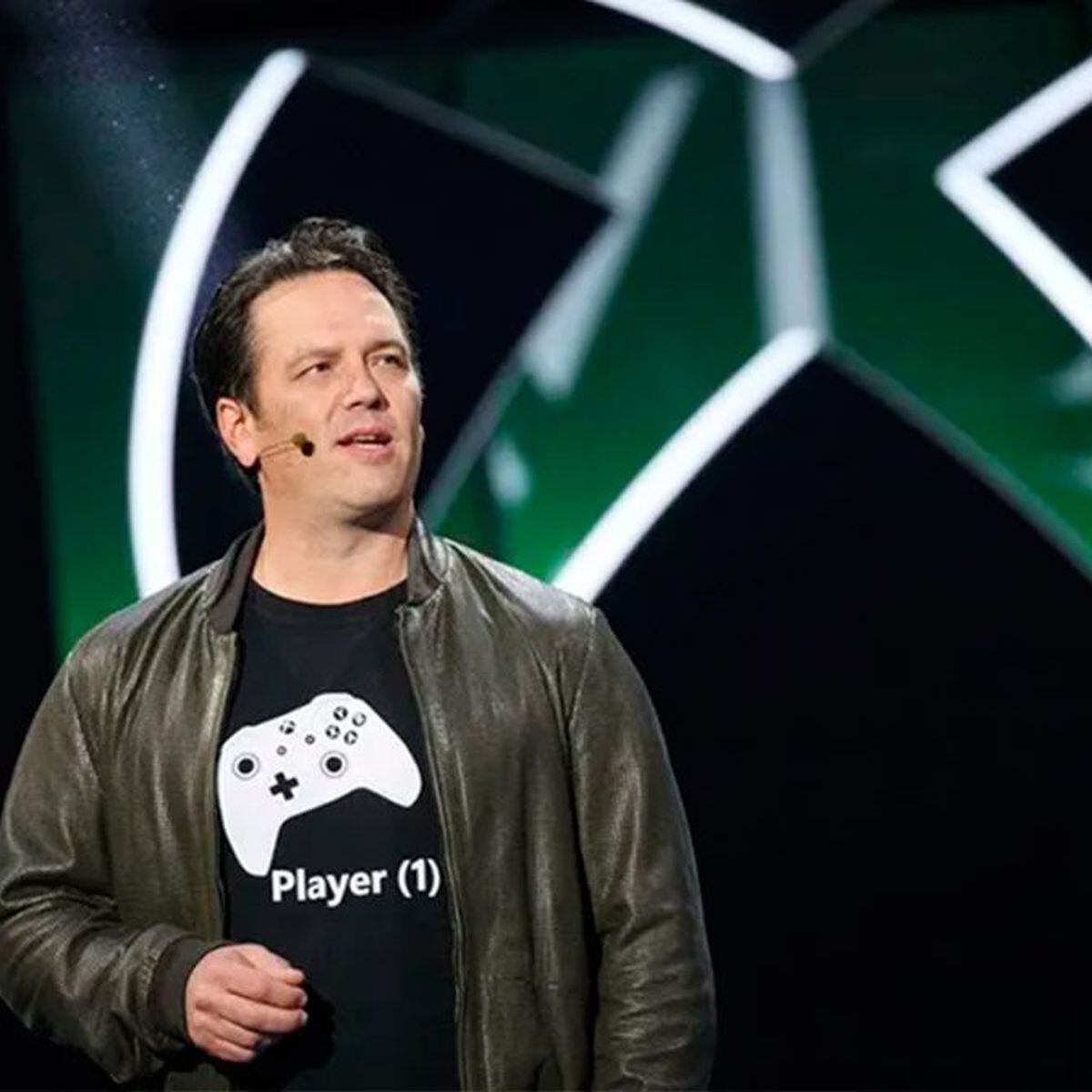 Phil Spencer's new Twitter profile picture : r/xboxone