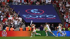 Chloe Kelly celebra el gol que le dio a Inglaterra el título de la Eurocopa femenina ante Alemania