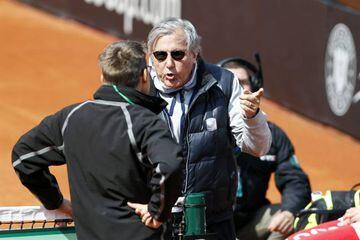 Nastase argues with an official during the Romania - Great Britain Davis Cup match