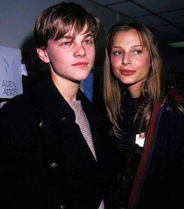 La modelo Bridget Hall fue la primera novia conocida con la que se relacionó a Leonardo DiCaprio allá por 1994, cuando fueron vistos "muy acaramelados en Nueva York", según informó People. Ella negó su noviazgo cuatro años más tarde en una entrevista con New York Magazine.