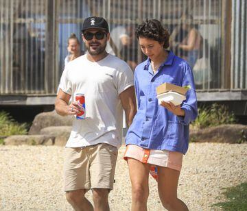 Zac Efron y Vanessa Valladares en Byron Bay, Australia. Septiembre 4, 2020.