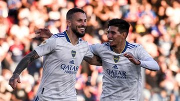BUENOS AIRES, ARGENTINA - MAY 07: Dario Benedetto of Boca Juniors celebrates with teammate Aaron Molinas after scoring the first goal of his team during a match between Tigre and Boca Juniors as part of Copa de la Liga 2022 at Jose Dellagiovanna on May 7, 2022 in Buenos Aires, Argentina. (Photo by Marcelo Endelli/Getty Images)