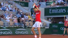 Djokovic en modo inmortal: el gran punto ante Tsitsipas