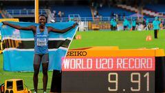 Letsile Tebogo posa en Cali ante su nuevo récord mundial de la categoría sub-20 en 100 metros.
