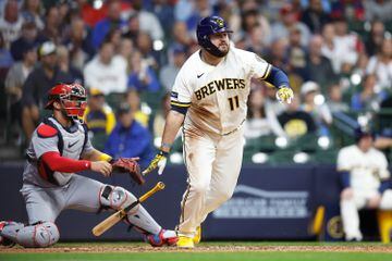 MILWAUKEE, WISCONSIN - SEPTEMBER 27: Rowdy Tellez #11 of the Milwaukee Brewers hits into an RBI fielder's choice in the sixth inning against the St. Louis Cardinals at American Family Field on September 27, 2023 in Milwaukee, Wisconsin.   John Fisher/Getty Images/AFP (Photo by John Fisher / GETTY IMAGES NORTH AMERICA / Getty Images via AFP)