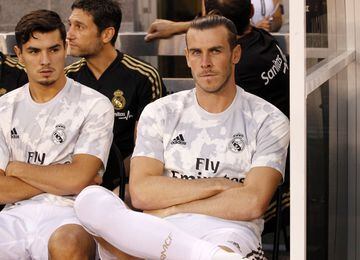 Bale on the bench at the Metlife Stadium.