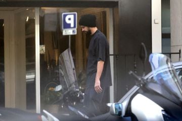 Gerard Piqué llega a un restaurante. Raúl Terrel - Europa Press.