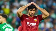 Gonzalo Guedes of Valencia laments during the spanish league, La Liga Santander, football match played between Real Betis and Valencia CF at Benito Villamarin stadium on October 27, 2021, in Sevilla, Spain.
 AFP7 
 27/10/2021 ONLY FOR USE IN SPAIN