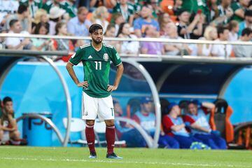 A menos que se retire antes debido a que el fútbol no lo apasiona del todo, el Bombardero podría representar nuevamente a México. 