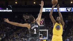 March 8, 2018; Oakland, CA, USA; Golden State Warriors forward Kevin Durant (35) shoots the basketball against San Antonio Spurs forward Kyle Anderson (1) during the fourth quarter at Oracle Arena. The Warriors defeated the Spurs 110-107. Mandatory Credit