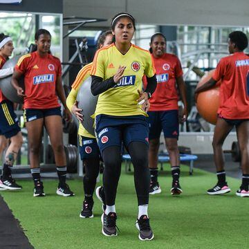 Colombia realiza trabajos de recuperación tras el debut