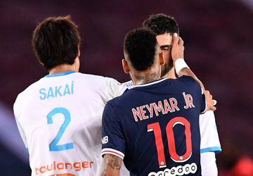 Nasty | Marseille's Spanish defender Alvara Gonzalez head-to-head with Paris Saint-Germain's Brazilian forward Neymar.
