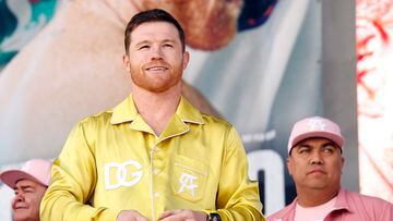 LAS VEGAS, NEVADA - SEPTEMBER 29: Undisputed super middleweight�champion Saul �Canelo� Alvarez of Mexico waves to the crowd at the ceremonial weigh-in at Toshiba Plaza on September 29, 2023 in Las Vegas, Nevada. Alvarez will defend his titles against Jermell Charlo at T-Mobile Arena on September 30 in Las Vegas.   Sarah Stier/Getty Images/AFP (Photo by Sarah Stier / GETTY IMAGES NORTH AMERICA / Getty Images via AFP)