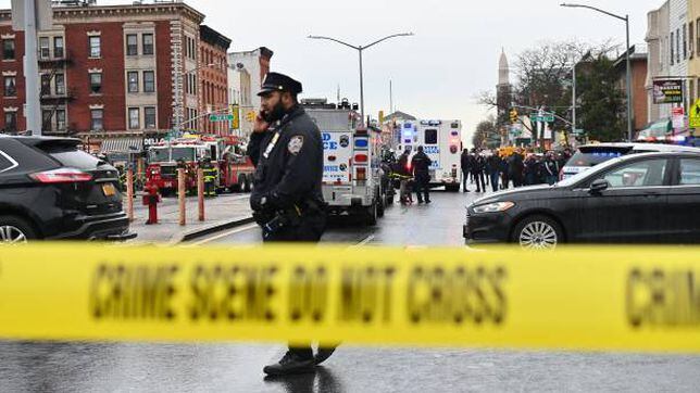 What happened in New York subway station shooting?