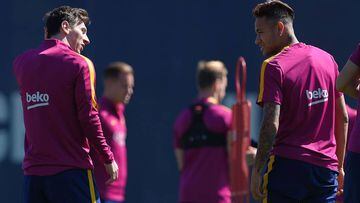 Messi, Piqué and Neymar all train ahead of Valencia game