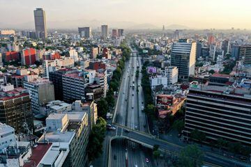 La poca movilización vehicular permite tener un cielo más despejado, en la Ciudad de México.