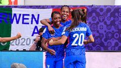 ROTHERHAM, ENGLAND - JULY 10: Grace Geyoro of France (L) celebrating her goal with her teammates during the UEFA Women's Euro England 2022 group D match between France and Italy at The New York Stadium on July 10, 2022 in Rotherham, United Kingdom. (Photo by Marcio Machado/Eurasia Sport Images/Getty Images)