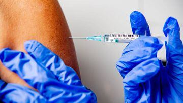 Calendario de vacunación Covid: ¿quiénes se vacunan primero y cuándo le toca a adultos mayores?