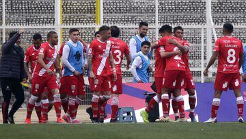 Curicó Unido vence a Palestino y sigue alejándose de Wanderers