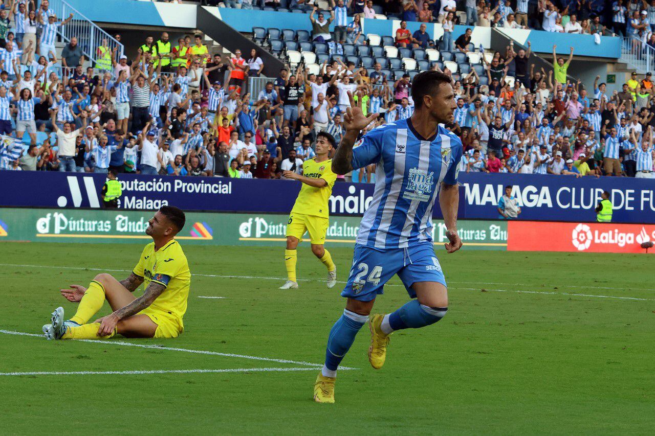 Rubén Castro celebra su primer gol en La Rosaleda
