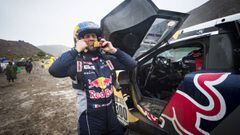 08/01/17 Stephnae Peterhansel  l&iacute;der de la categor&iacute;a de coches del Dakar   FOTO_ Red Bull  Stephane Peterhansel (FRA) of Team Peugeot Total is seen at the start line of  stage 05 of Rally Dakar 2017 from Tupiza, to Oruro, Bolivia January 06, 2017 // Marcelo Maragni/Red Bull Content Pool // P-20170106-00151 // Usage for editorial use only // Please go to www.redbullcontentpool.com for further information. // 