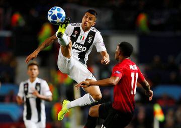 La Juventus de Turín pagó 40,4 millones de euros al Valencia por el lateral portugués.