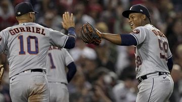 Red Sox's Kyle Schwarber Gets It, Celebrates Routine Play To First Base