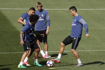 Cristiano Ronaldo pictured in today's training session