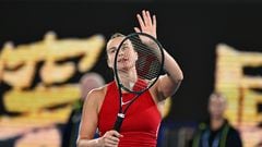 Melbourne (Australia), 13/01/2024.- Aryna Sabalenka of Belarus celebrates her first round win against Germany's Ella Seidel on Day 1 of the 2024 Australian Open at Melbourne Park in Melbourne, Australia, 14 January 2024. (Tenis, Bielorrusia, Alemania) EFE/EPA/LUKAS COCH AUSTRALIA AND NEW ZEALAND OUT
