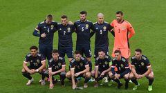 Escocia, al ser uno de los equipos fundadores de los encuentros de selecciones y, por ende, del fútbol, juega desde su nacimiento bajo su propia bandera.