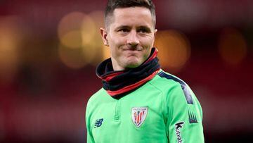 BILBAO, SPAIN - FEBRUARY 03: Ander Herrera of Athletic Club looks on before the LaLiga Santander match between Athletic Club and Cadiz CF at San Mames Stadium on February 03, 2023 in Bilbao, Spain. (Photo by Ion Alcoba/Quality Sport Images/Getty Images)