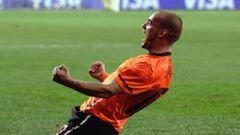 <b>DE CABEZA A SEMIFINALES. </b>Sneijder, de 170 centímetros de estatura, marcó con la cabeza ante centrales de gran envergadura.