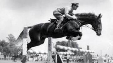 Oro en Londres 1948 en equitación por equipo. 