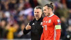 Giggs: "Bale? I don't talk to Zidane about him because his English isn't very good"