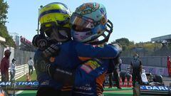 Norris y Ricciardo se abrazan en Monza.
