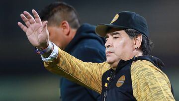 Maradona critica a Infantino: "El fútbol no es el Super Bowl"