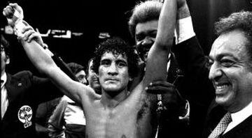 El 21 de agosto de 1981, Sal Sánchez venció por nocaut técnico en el octavo asalto al puertorriqueño Wilfredo Gómez, que contaba con fama de 'matamexicanos'. Con la victoria, retuvo el título de peso pluma del CMB.